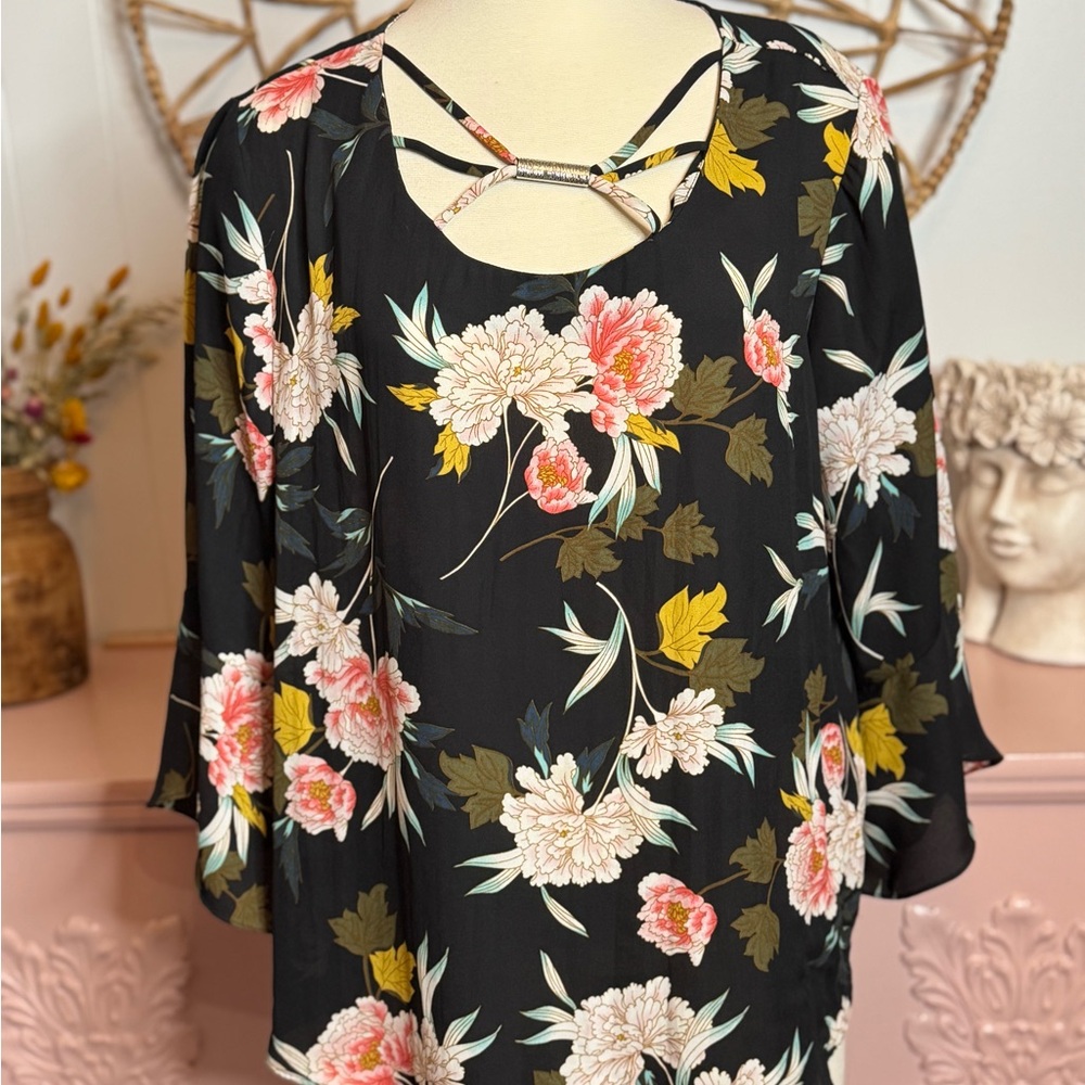 EST 1946 Floral‎ Black Women's XL Top